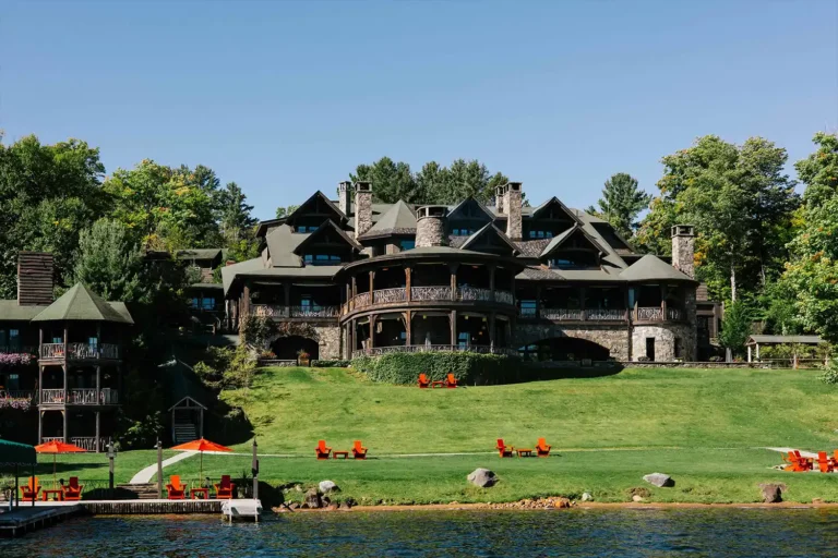 The Best Lakeside Luxury Resorts in the US: A Guide