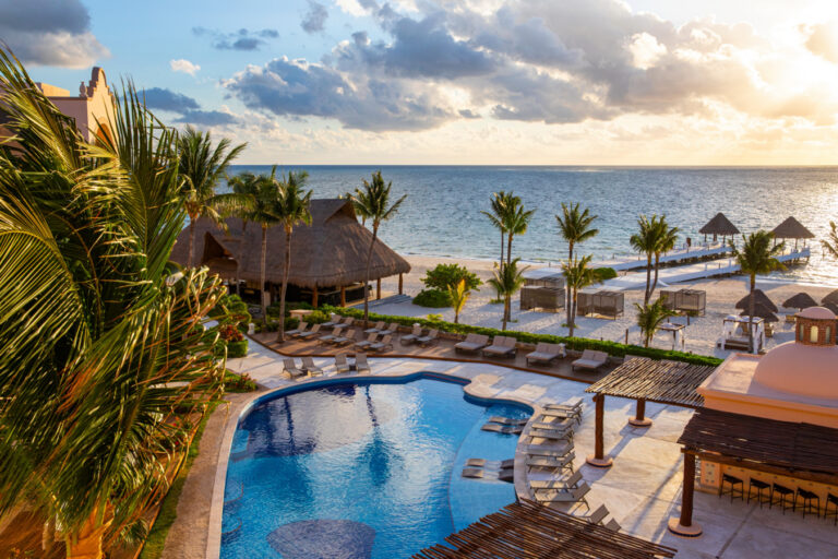 Best Luxury Resorts for Business: An Analytical Guide to Operational Excellence