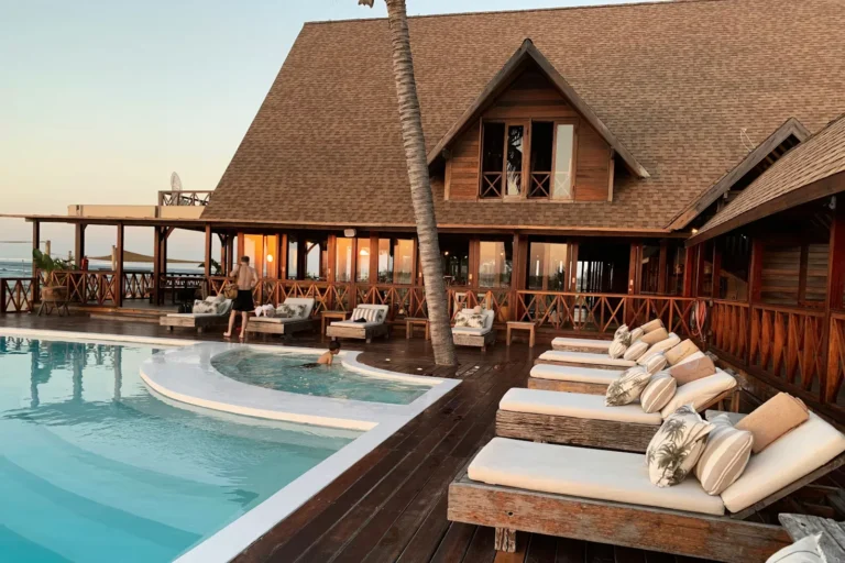 Compare Luxury Resort Services: A Structural Guide for Discerning Travelers