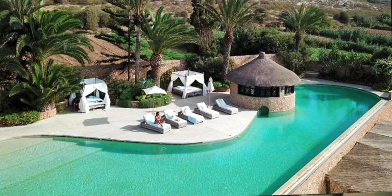 How to Manage Luxury Resort Bookings: A Structural Guide for Experts