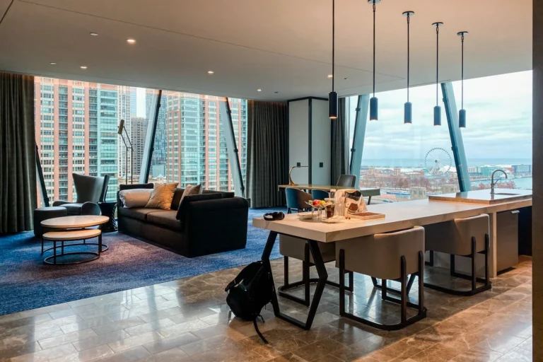 Urban Luxury Destinations USA: An Analytical Guide to Elite Travel